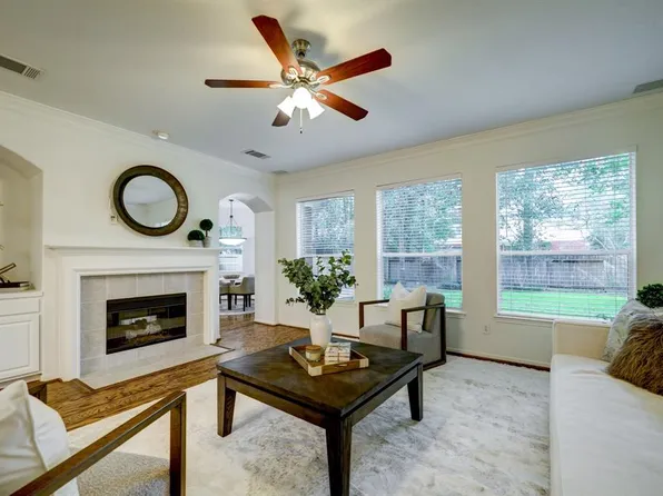 106 Log Tram Court, The Woodlands, TX 77382