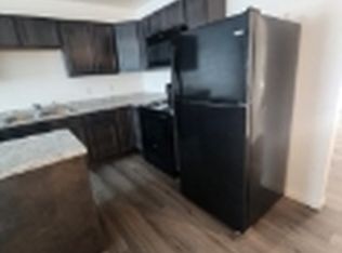 4814 Red Rooster Ln, Farmington, MO 63640