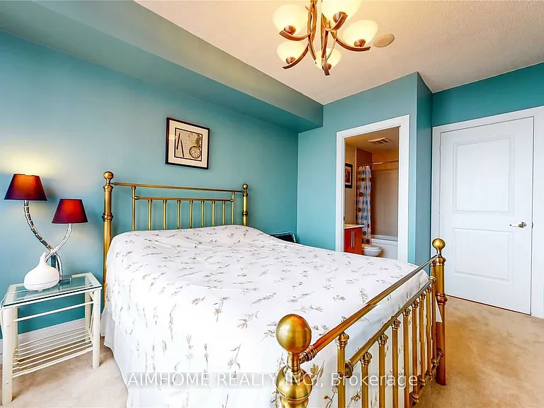 330 Burnhamthorpe Rd W #2907 — Photo 12