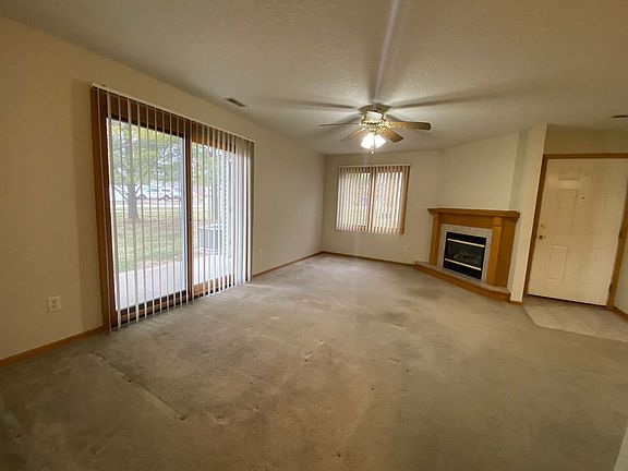 3rd image of 211 Ashworth Dr APT 1