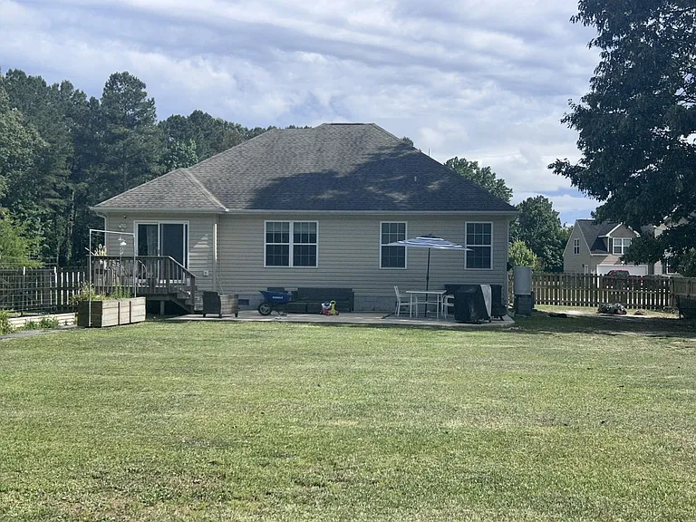 308 Prince William Dr — Photo 17