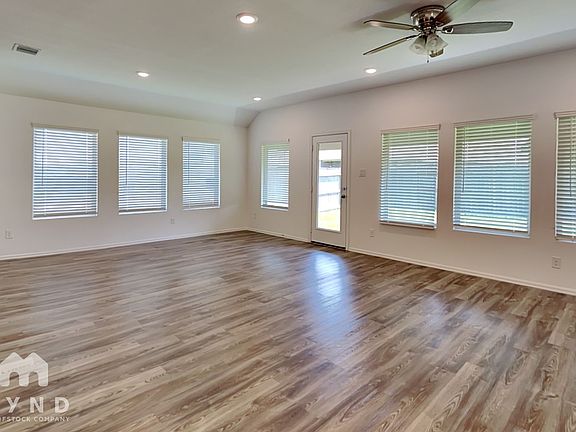 3rd image of 9446 Brookwood Bend Dr