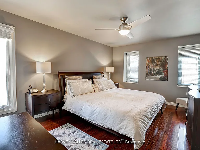 18 La Rose Ave #Townhouse 16 — Photo 24