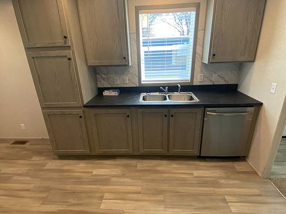 3rd image of 120 Cottonwood Blvd #120COT