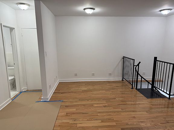 3rd image of 23 W 82nd St APT B