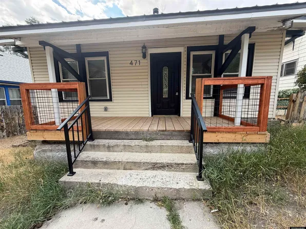 471 W Flaming Gorge Way, Green River, WY 82935