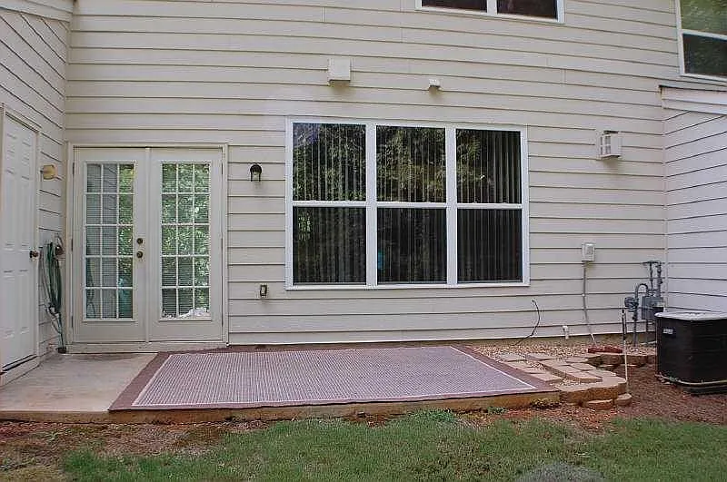 Town Home — Photo 3