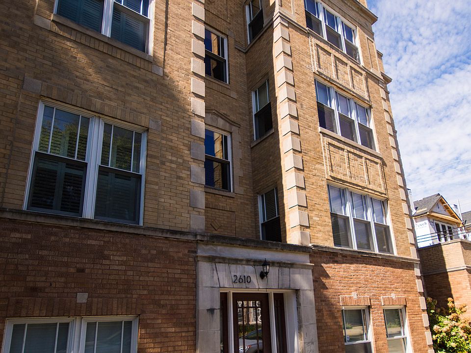 1st image of 2610 N Talman Ave #3
