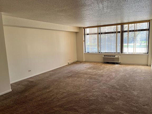 4th image of 3100 S King Dr APT 104