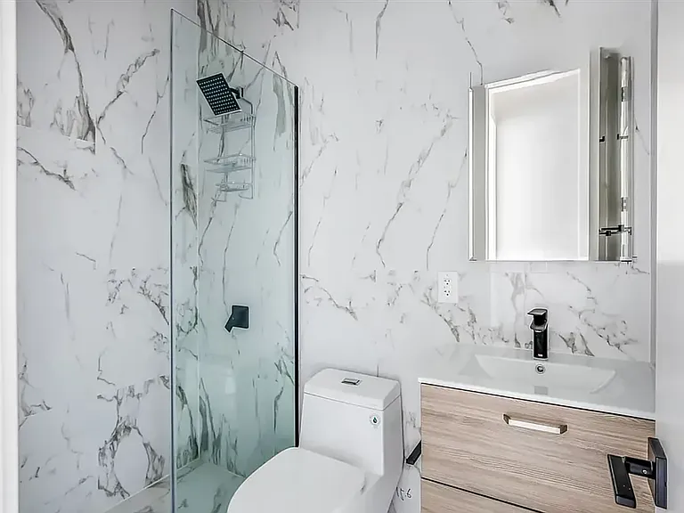150 N 9th St #3R — Photo 13