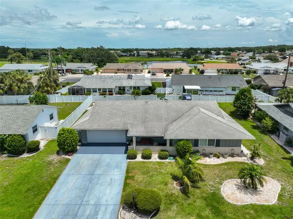 613 La Jolla Ave, Sun City Center, FL 33573