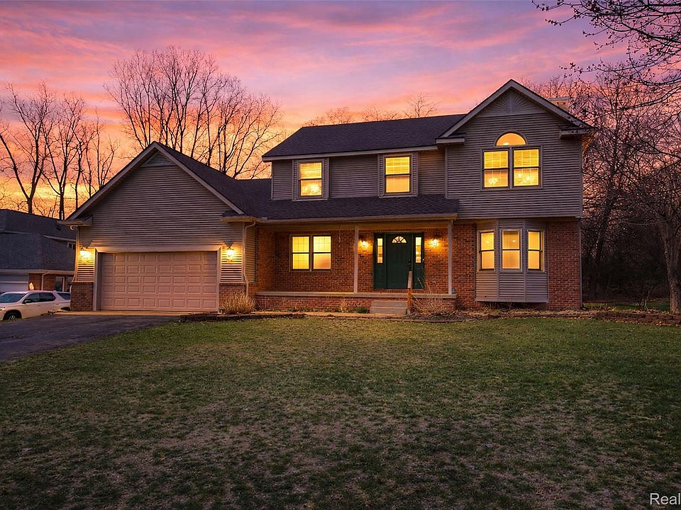 1st image of 4570 River Hills Ct