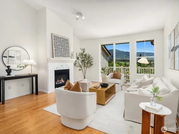 23420 SE Black Nugget Road #E-302, Issaquah, WA 98029