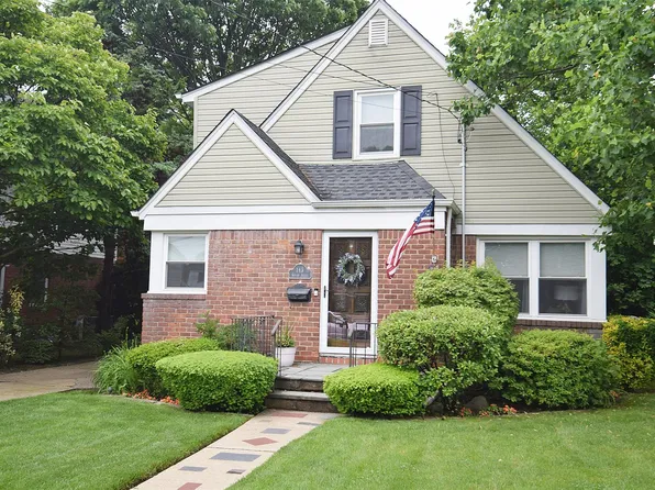 145 Gerard Avenue, New Hyde Park, NY 11040