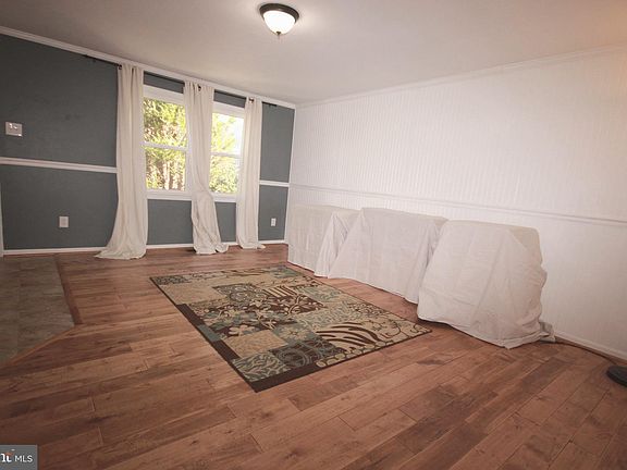 3rd image of 6405 Birchleigh Cir