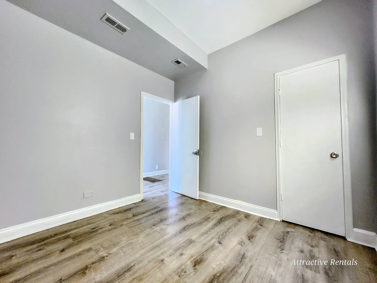 3 bed, $1,500 — Photo 4