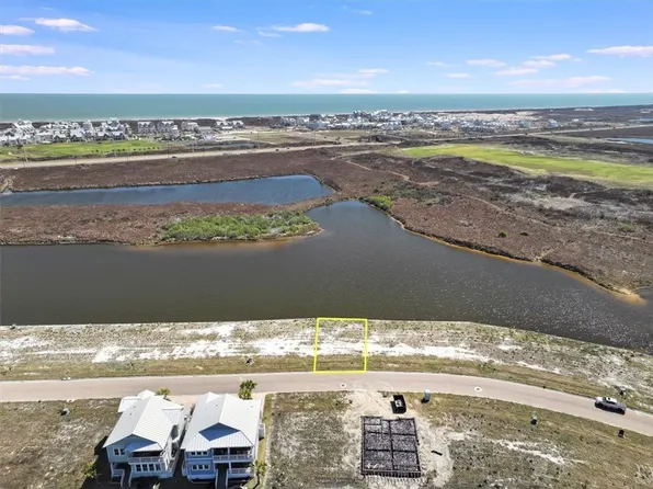132 Laguna Isles Dr #9, Pt Aransas, TX 78373
