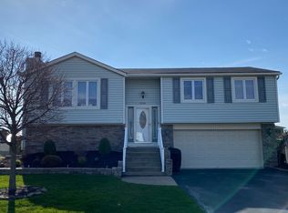 3700 Breckenridge Rd, Hamburg, NY 14075