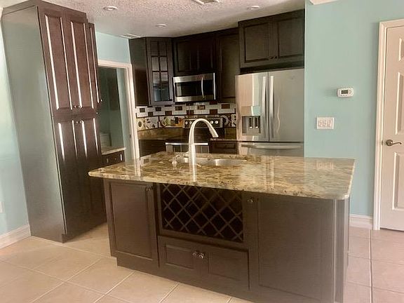 4th image of 720 Florida Palms Ct