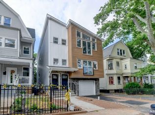 54 Mapes Ave, Newark, NJ 07112