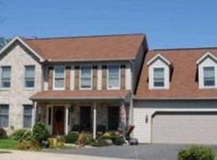 409 Grist Mill Rd, Hummelstown, PA 17036