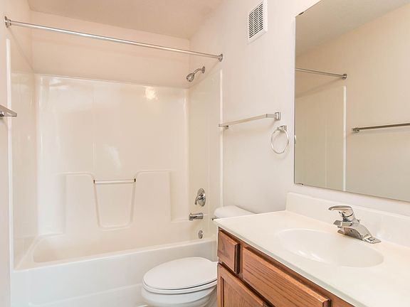 4th image of 5107 S Marion Rd #2215