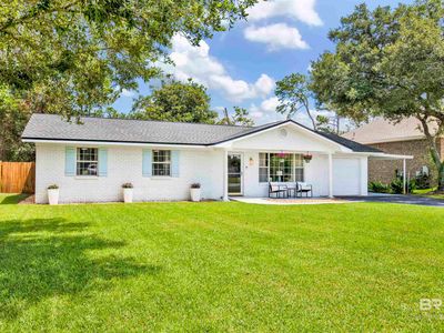372 W 22nd Ave, Gulf Shores, AL, 36542