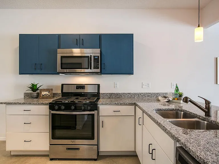 1024 Lead Ave SW #D — Photo 1