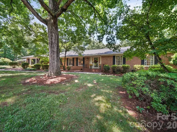 2925 Grampian Dr, Gastonia, NC 28054