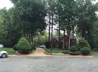 17 Merritt Dr, Poquoson, VA 23662