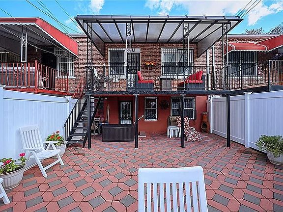 3rd image of 2376 E 17th St #1