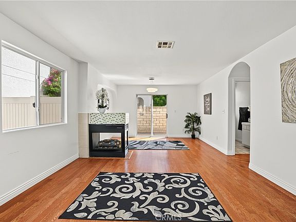 2nd image of 18334 Keswick St