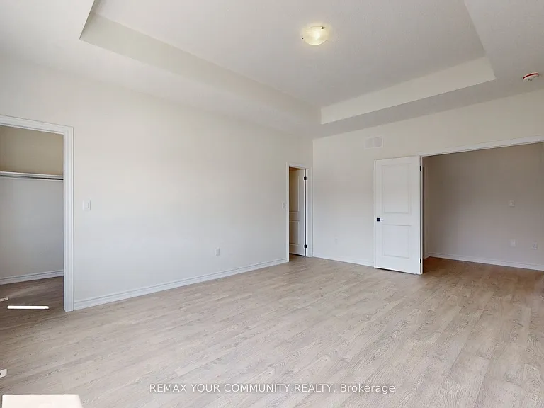 105 Halldorson Ave — Photo 20
