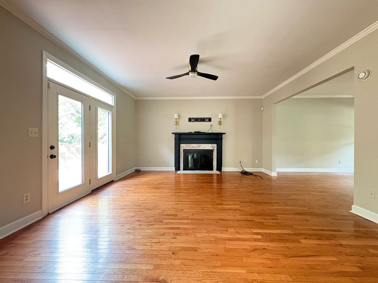 5 bed, 3.5 bath, 3398 sqft, $3,700 — Photo 4