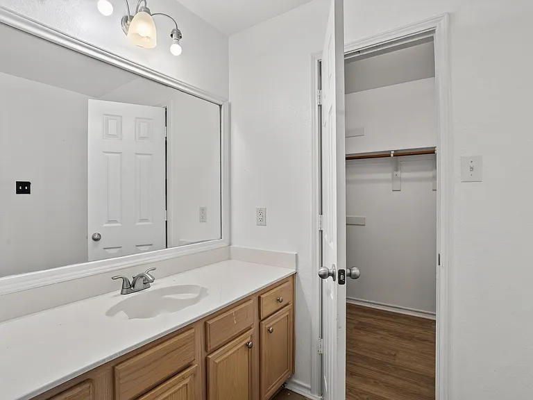 116 Meadow View Ln — Photo 12