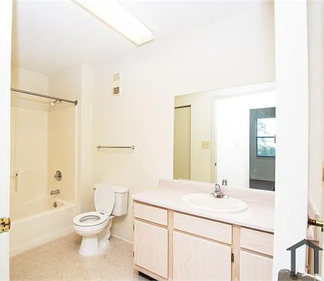 2525 Tara Ln — Photo 4