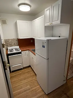 Rented by Gotham City Realty Group | media 6