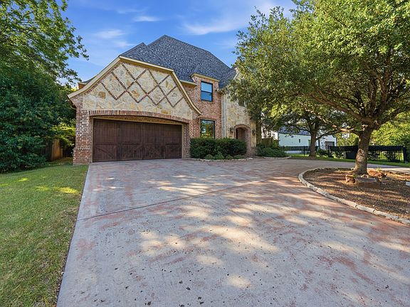 2nd image of 4229 Bluffview Blvd