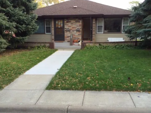 842 21st Ave N, South Saint Paul, MN 55075