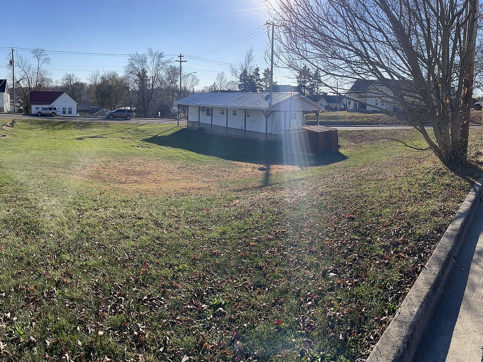 704 Hoosier St, North Vernon, IN 47265 Zillow