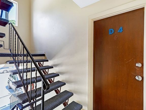 5th image of 83R Hobart St APT D4