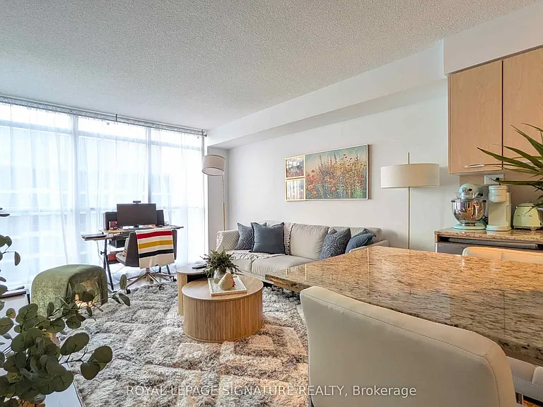 19 Singer Ct #1212 — Photo 3