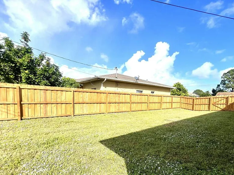 341 SW Ridgecrest Dr — Photo 14