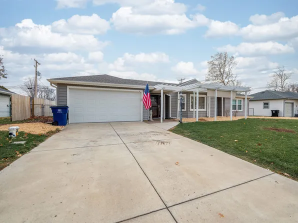 1823 Simmons St, Salina, KS 67401