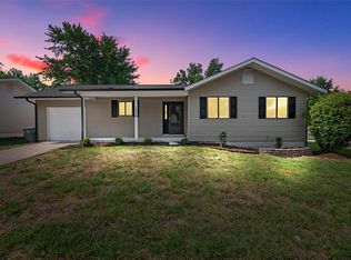 1326 Shallow Lake Dr, O'Fallon, MO 63366