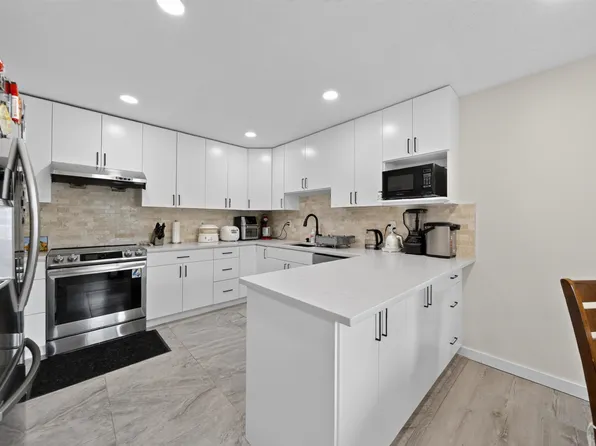 3760 Bamfield Dr, Richmond, BC V6X 3B5