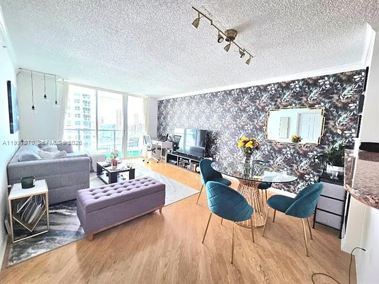 1155 Brickell Bay Dr #2006 — Photo 4