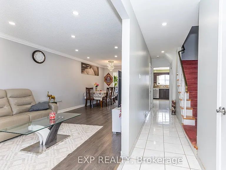 3270 Klaiman Dr — Photo 7