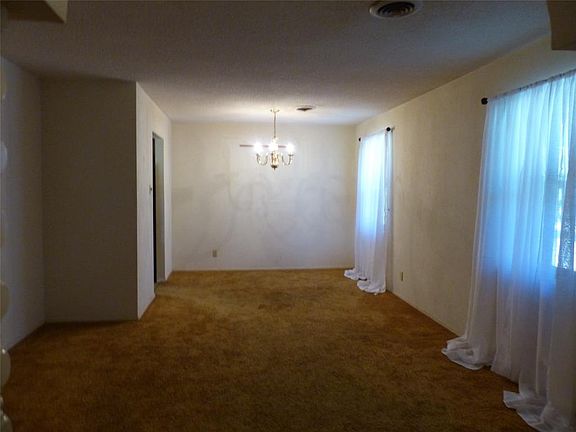 4th image of 1113 W 12th St