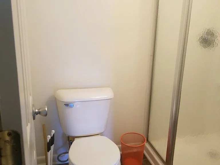 108 Stratford Ct — Photo 10